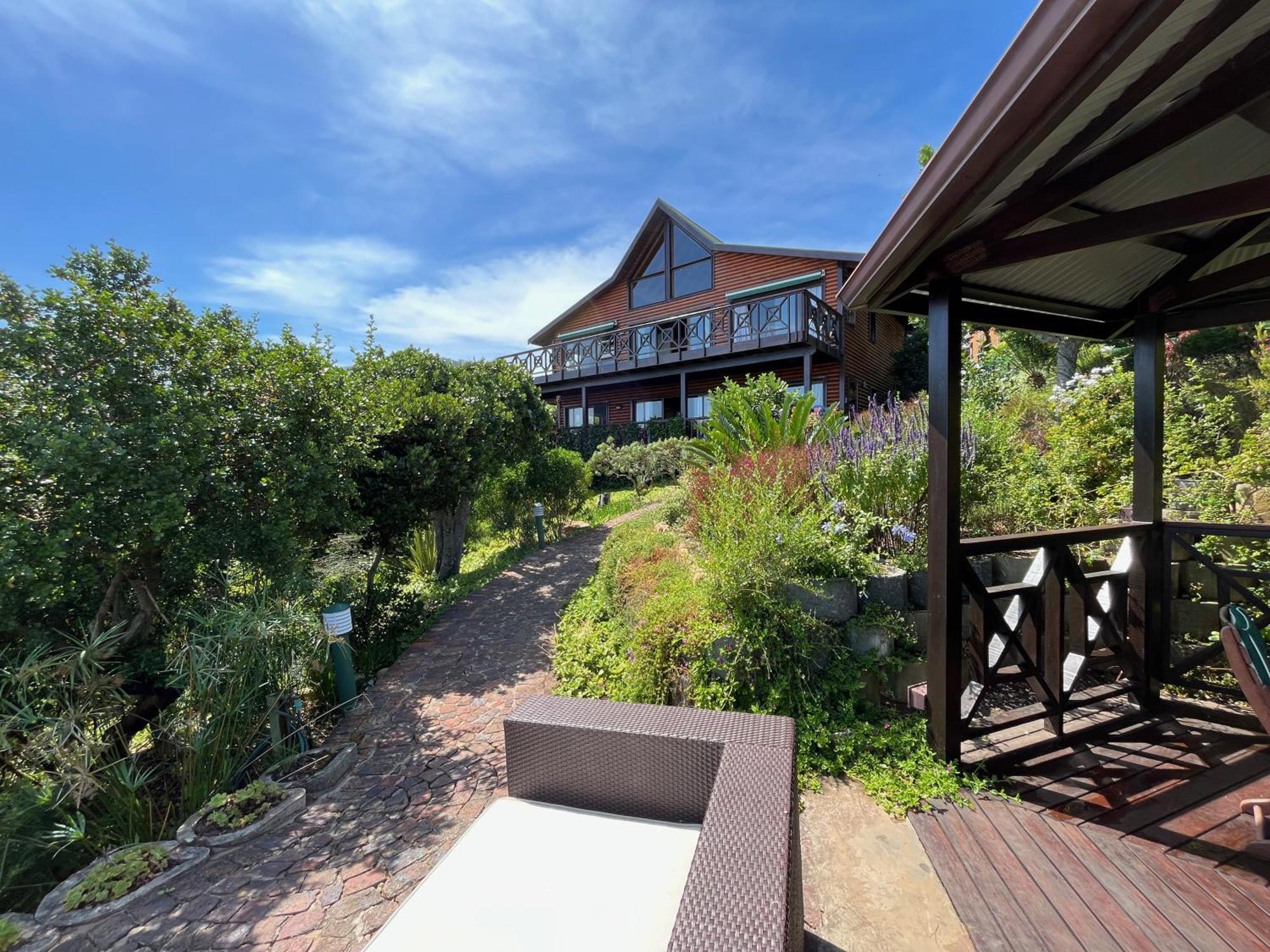Peaceful Guest Suite With Balcony Views And Garden Setting Brenton-on-Sea Eksteriør billede