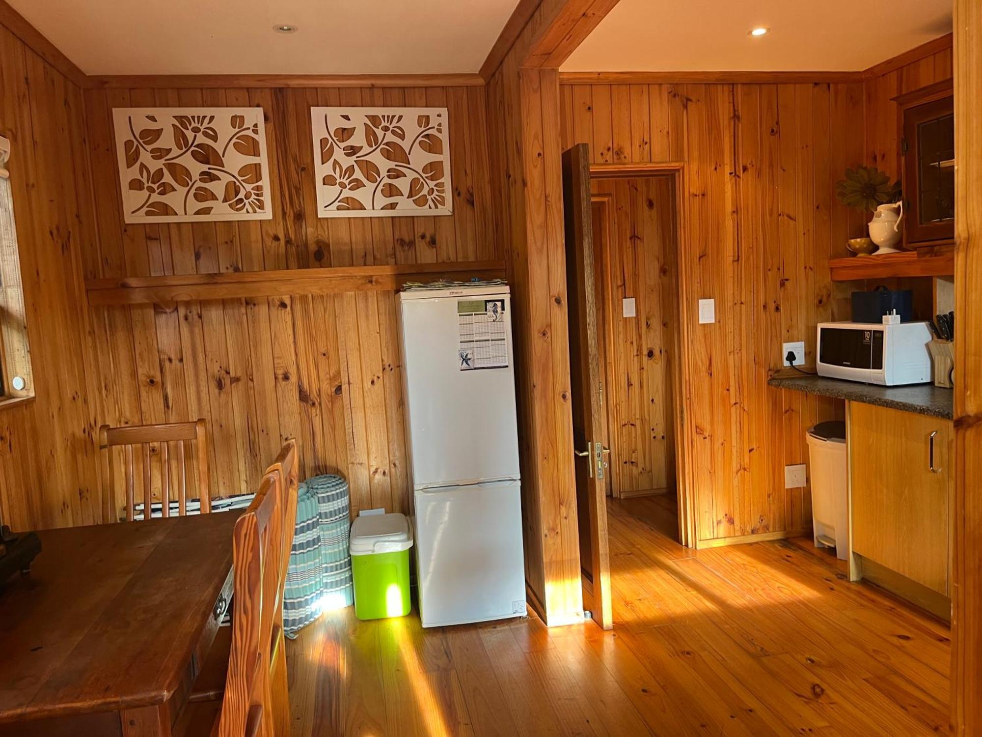 Peaceful Guest Suite With Balcony Views And Garden Setting Brenton-on-Sea Eksteriør billede