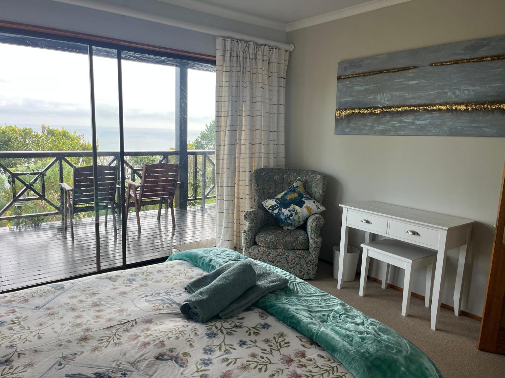 Peaceful Guest Suite With Balcony Views And Garden Setting Brenton-on-Sea Eksteriør billede